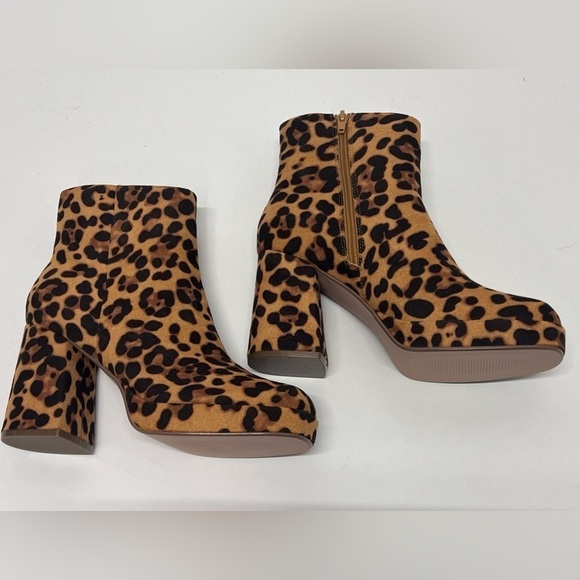 Women's Leopard Print Side Zipper Suede Square Toe Ankle Boots - 8 - Picture 6 of 10